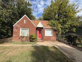 featured image of 621 E Latimer Ct