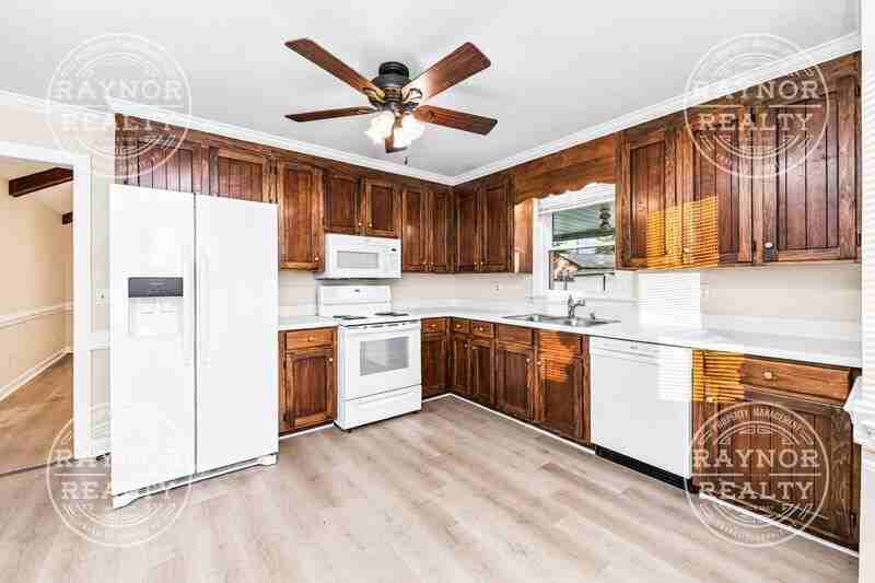109 Peggy Ct - Photo 4 of 15