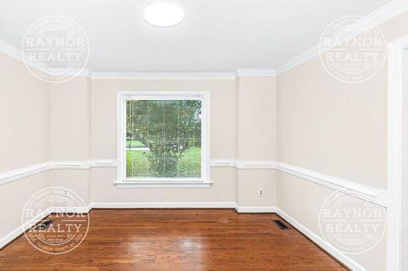 109 Peggy Ct - Photo 6 of 15
