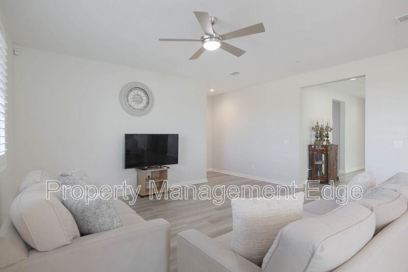 29337 Chestnut St - Photo 5 of 21