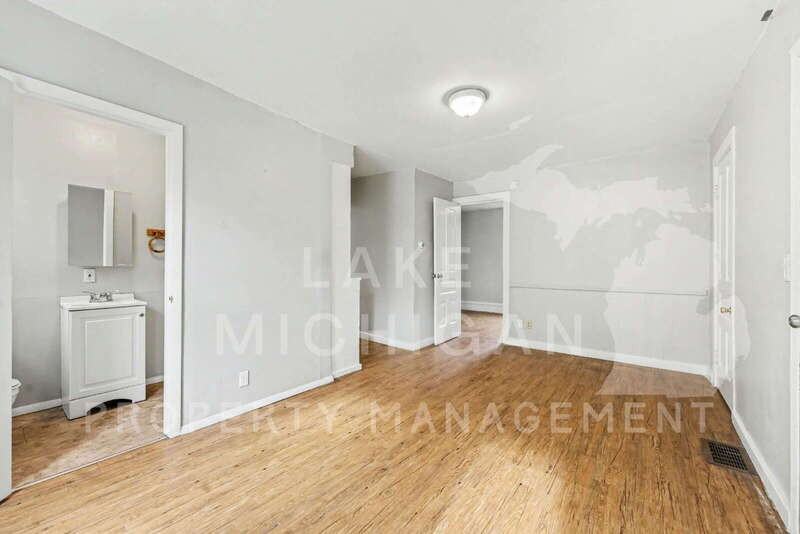 1523 Broadway Ave Nw #4 - Photo 6 of 13