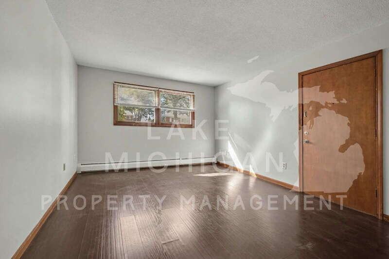 3224 Marshall Ave Se - Photo 7 of 12