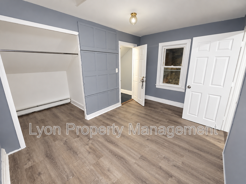 55 Kossuth St #3rdFL - Photo 6 of 9