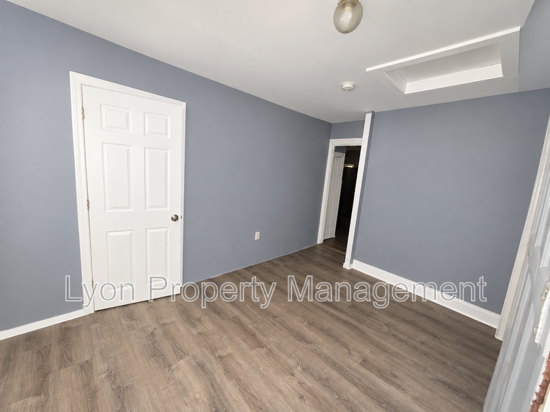 55 Kossuth St #3rdFL - Photo 7 of 9