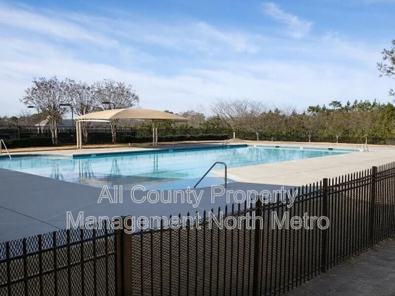 249 Hiawassee Dr - Photo 3 of 3