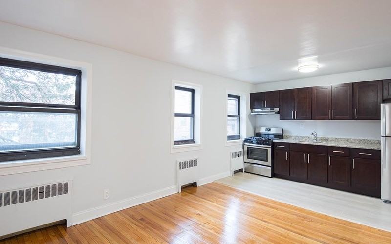 255 S Harrison St - Photo 2 of 9