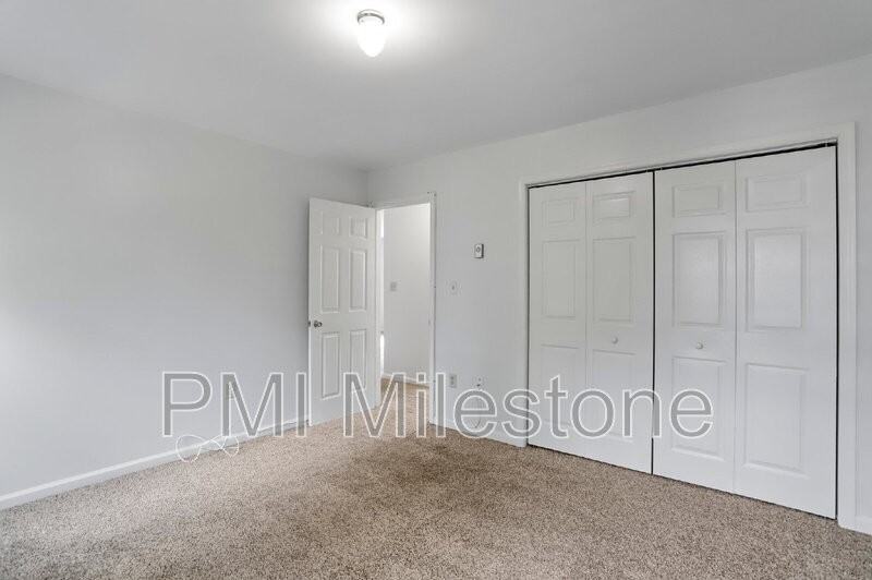 106 N Mont Valla Ave - Photo 4 of 17