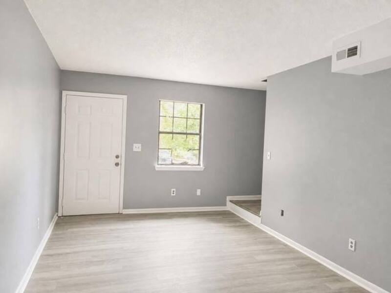 190 Frawley Rd - Photo 2 of 9