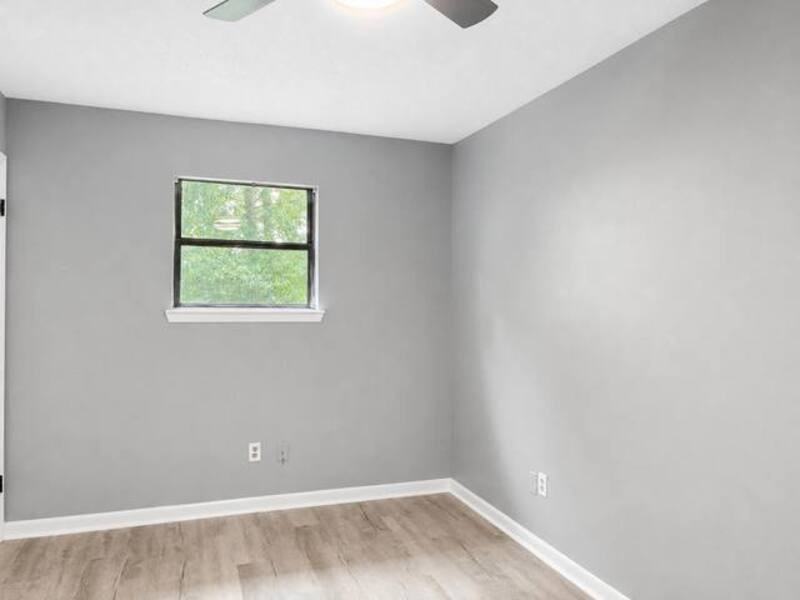 190 Frawley Rd - Photo 7 of 9