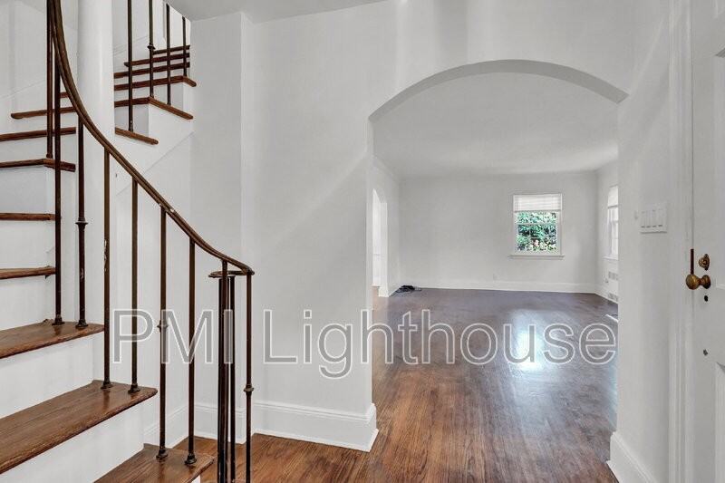 109 Chase Rd - Photo 6 of 29