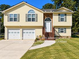 121 Maplewood Dr - Photo 1 of 1