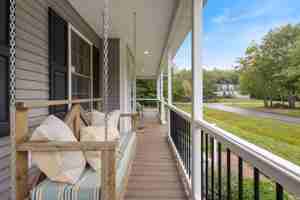 featured image of 21 Carlisle Ln