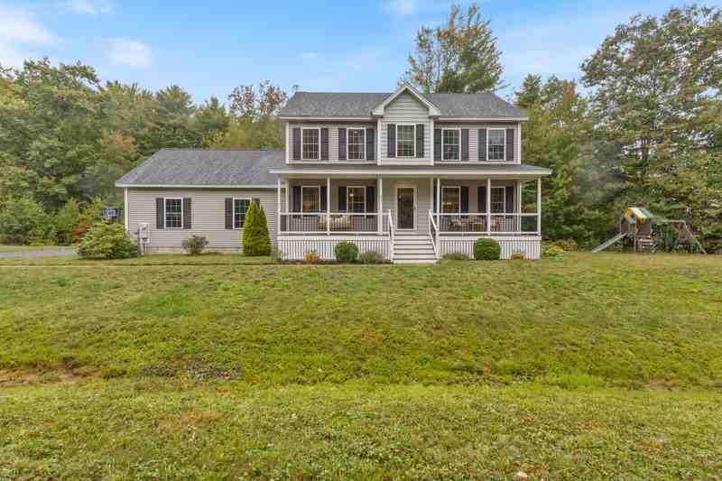 21 Carlisle Ln - Photo 3 of 36