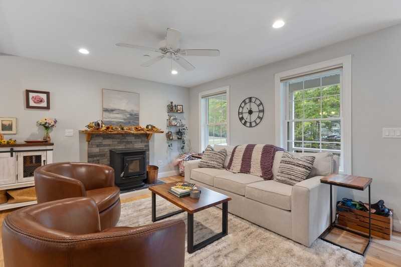 21 Carlisle Ln - Photo 5 of 36