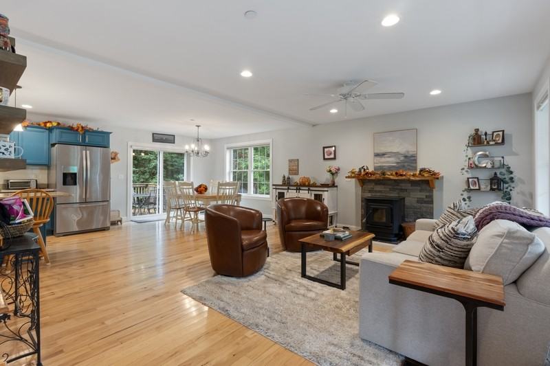 21 Carlisle Ln - Photo 7 of 36