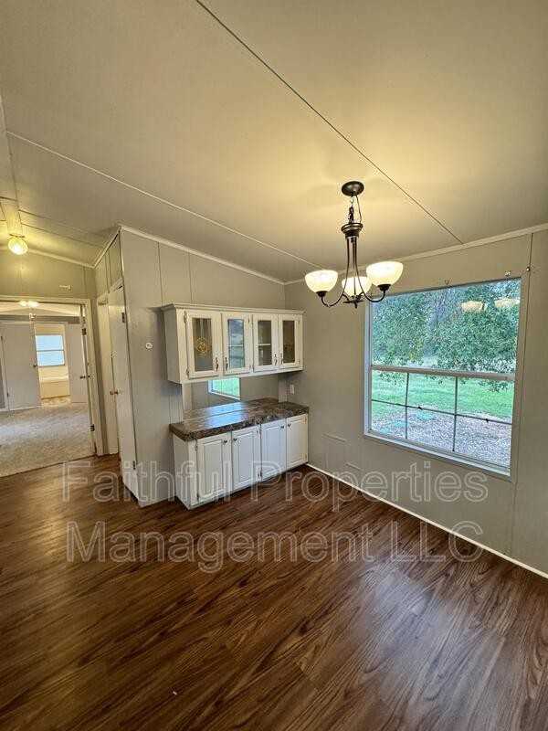 6313 Circle Dr - Photo 4 of 11