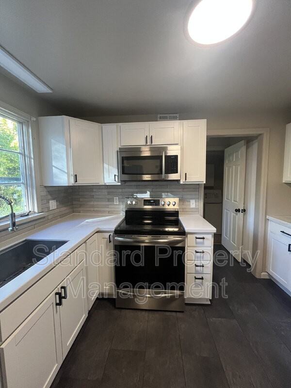 1614 Stone Rd - Photo 4 of 30