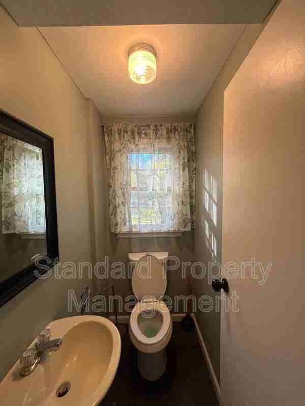 1614 Stone Rd - Photo 5 of 30