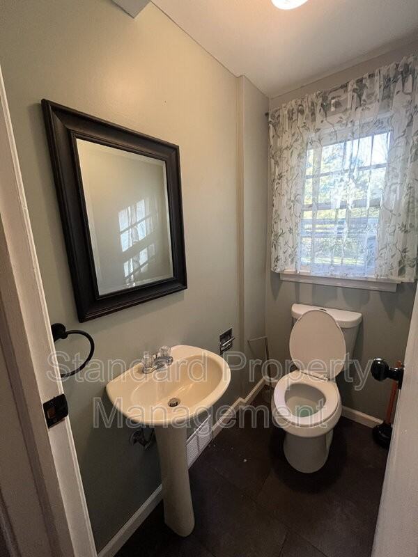 1614 Stone Rd - Photo 6 of 30