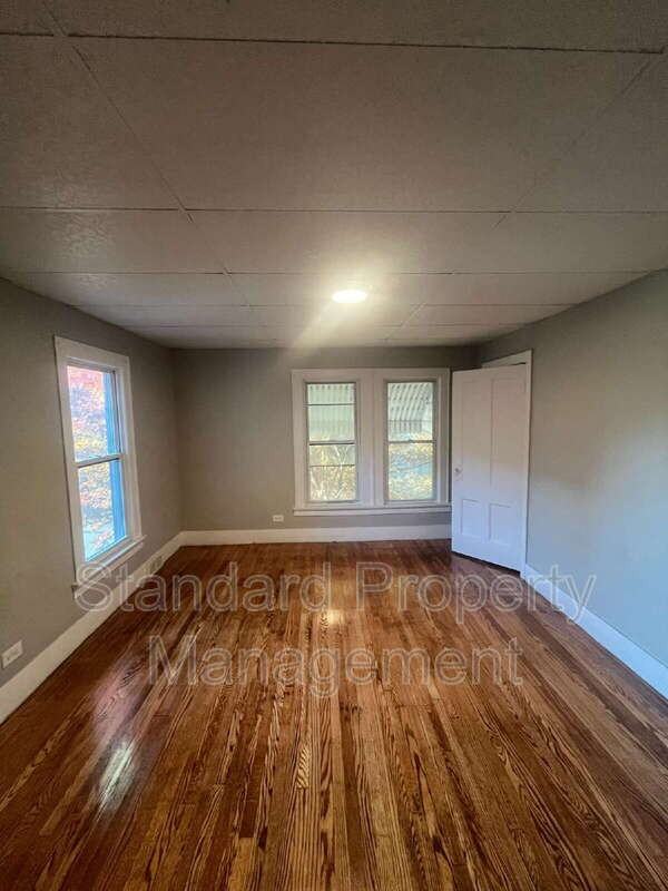 14 Bauer St - Photo 4 of 18