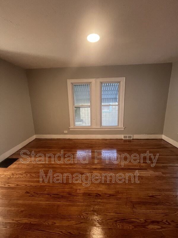 14 Bauer St - Photo 7 of 18