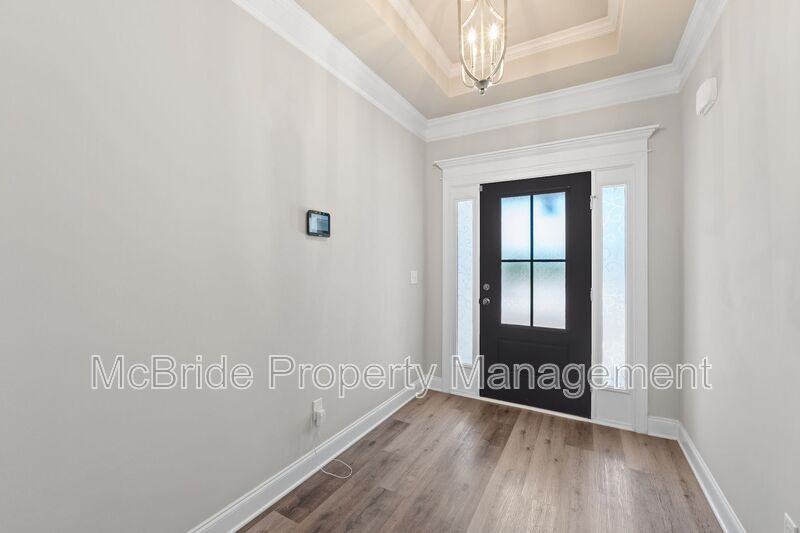 3031 Rosewood Dr - Photo 5 of 42