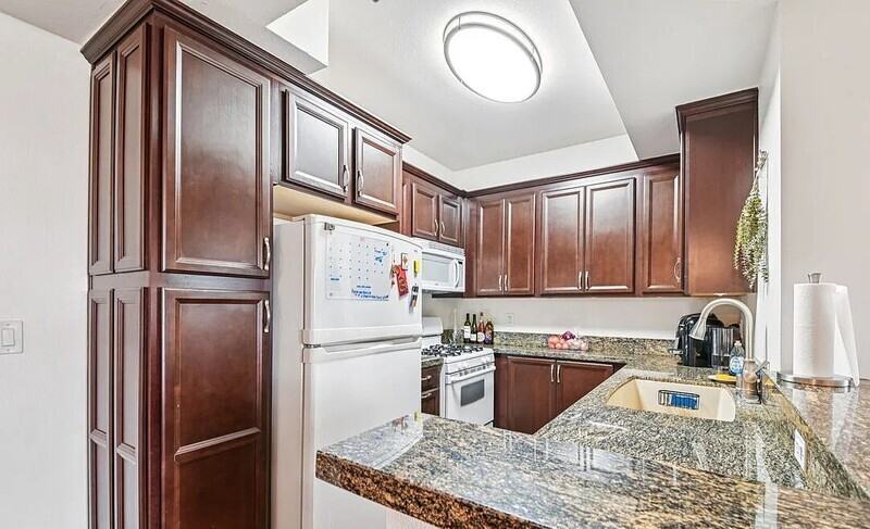 535 Magnolia Ave #310 - Photo 3 of 9
