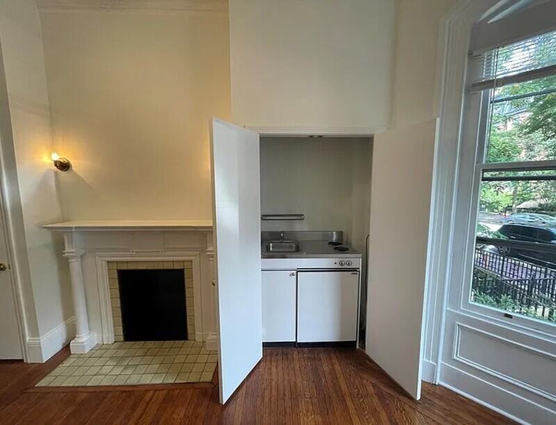 130 Marlborough St #3 - Photo 3 of 9