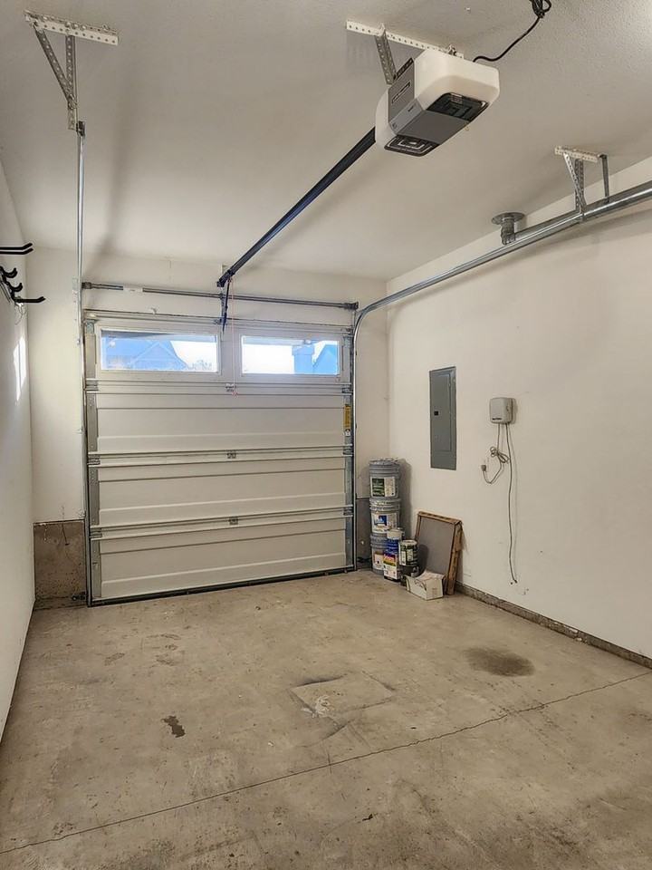 520 S Columbia St - Photo 7 of 50