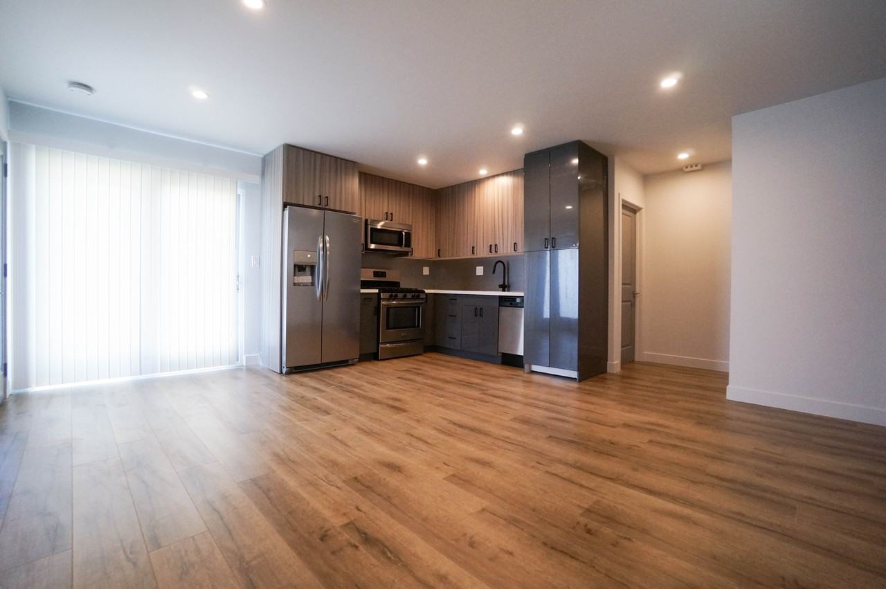 154 North Hoover Street - Photo 2 of 14