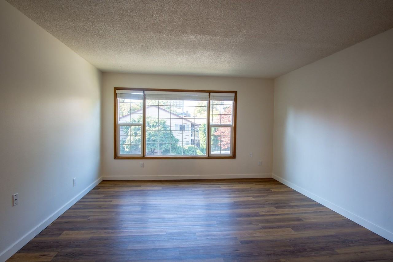 1332 Ne 21st Ave #7 - Photo 2 of 18