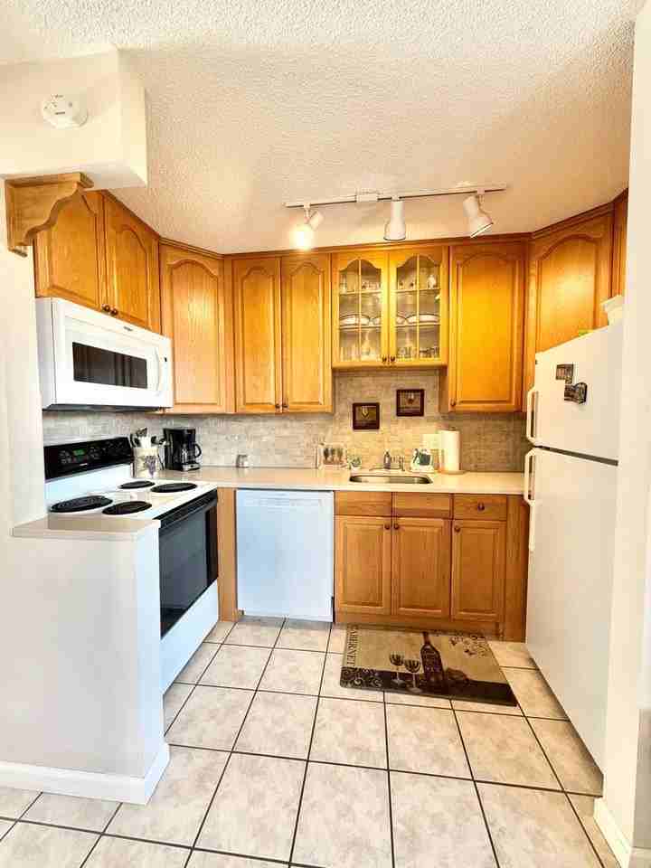 1500 Demere Rd - Photo 2 of 20