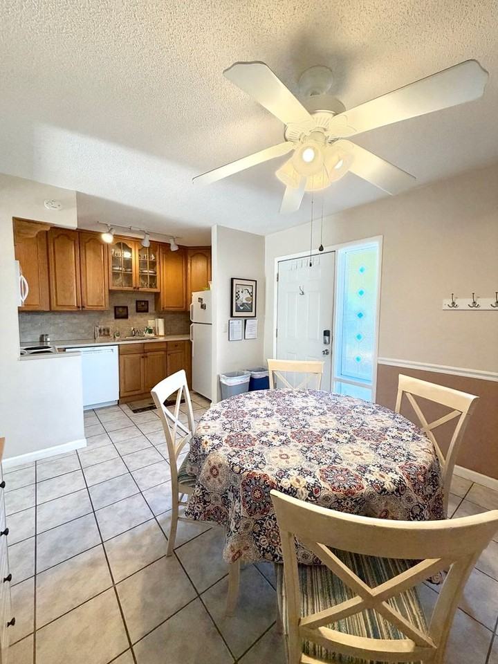 1500 Demere Rd - Photo 3 of 20