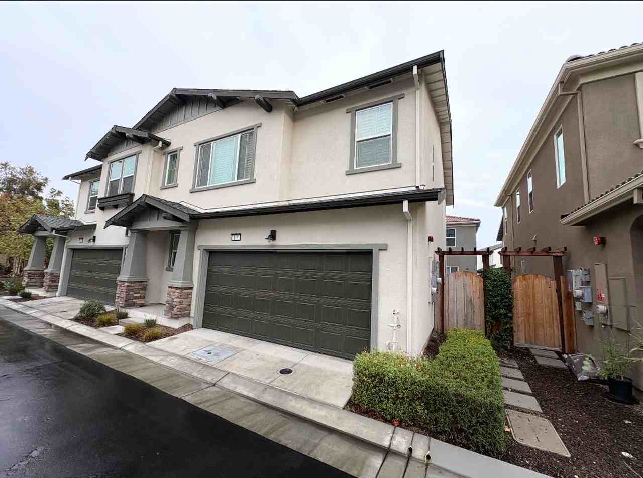149 W Ukiah Pl - Photo 2 of 26