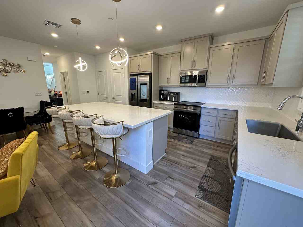 149 W Ukiah Pl - Photo 3 of 26