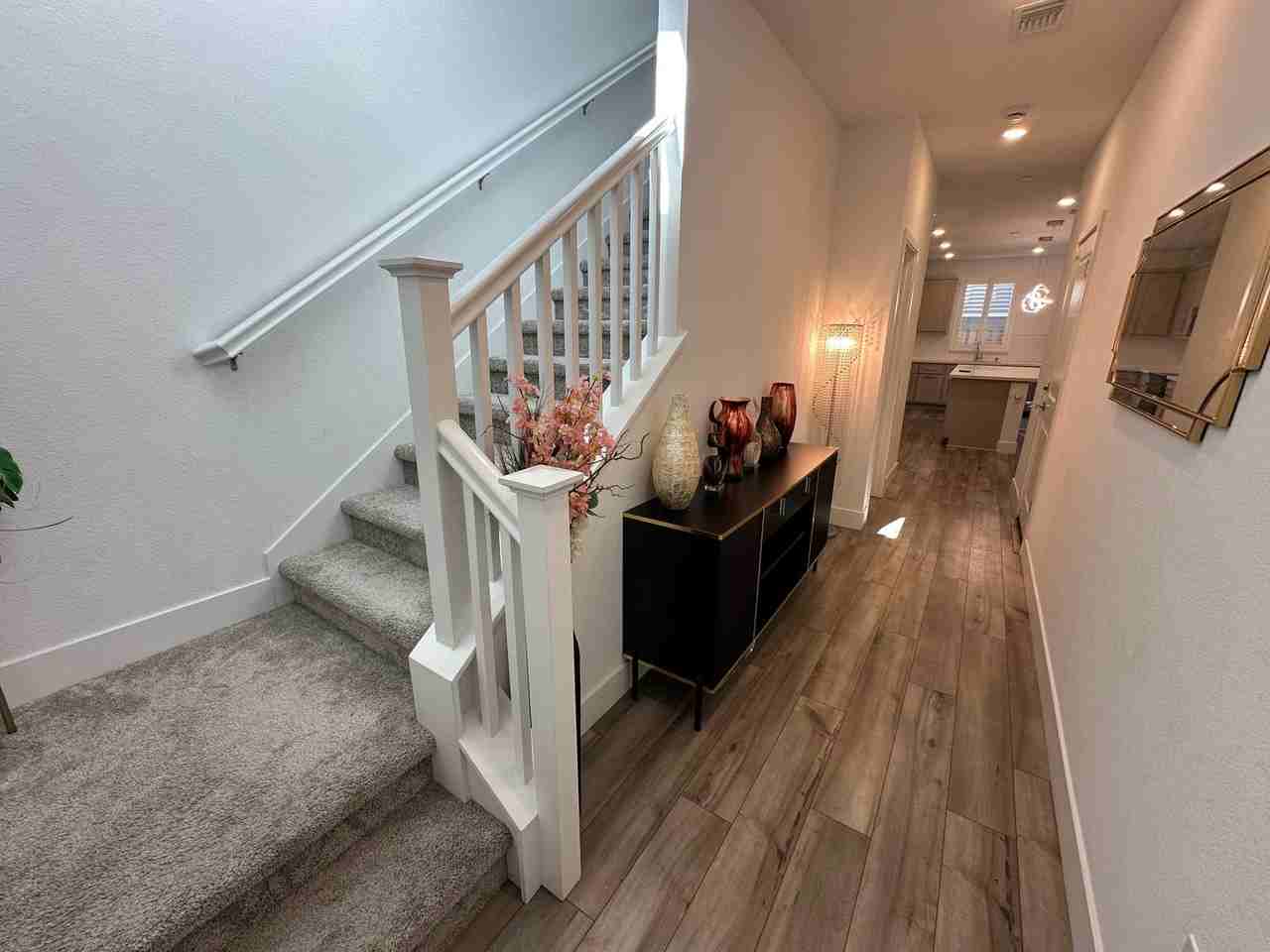149 W Ukiah Pl - Photo 4 of 26