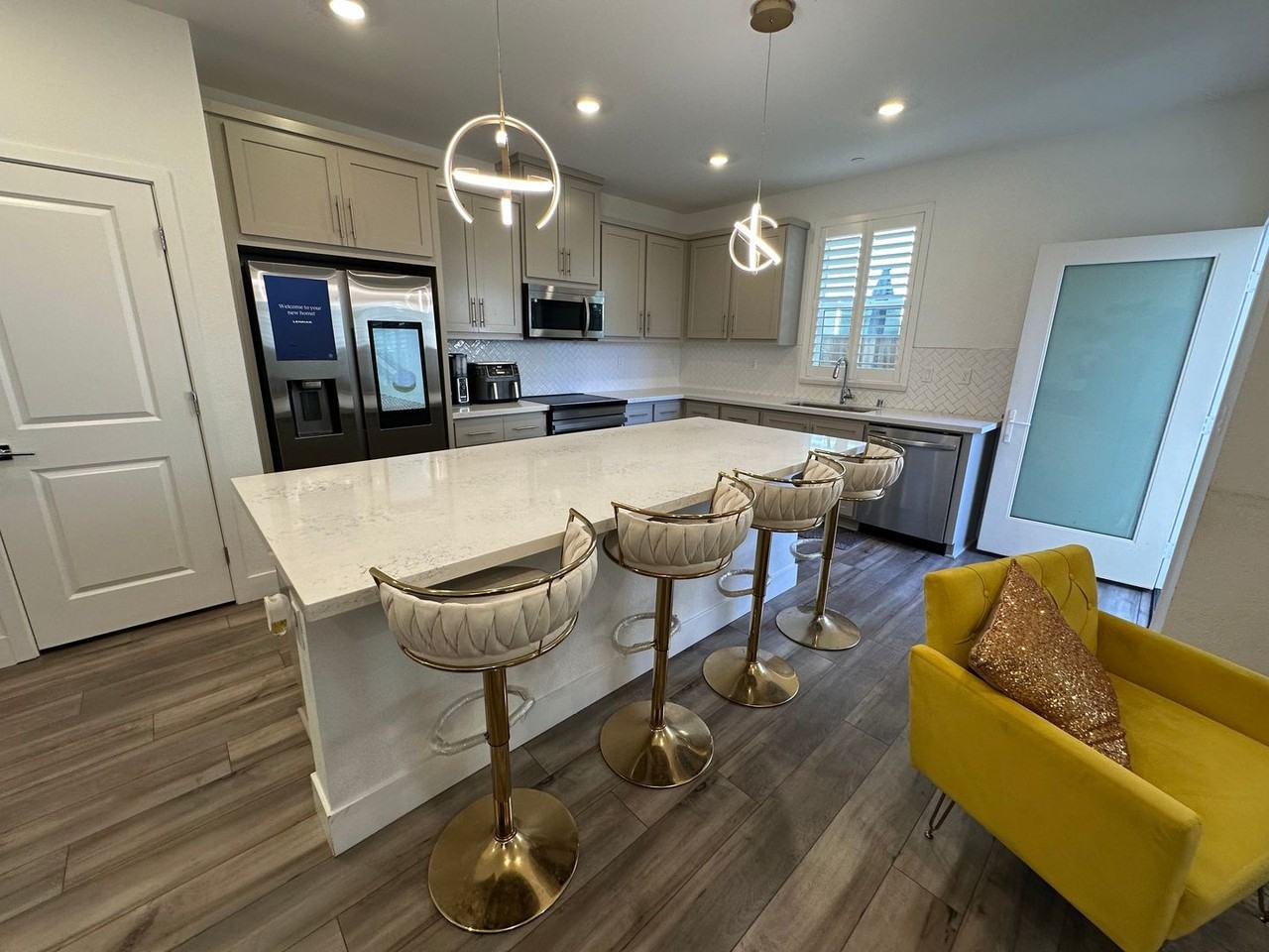 149 W Ukiah Pl - Photo 7 of 26