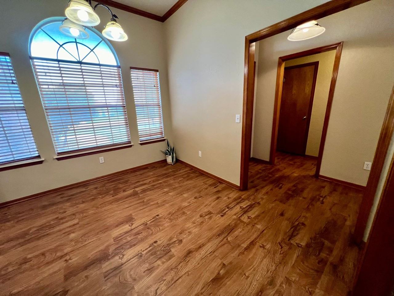 825 Glenwood Dr - Photo 6 of 27