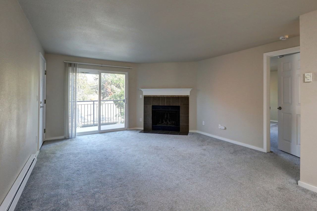 12607 Se 41st Pl #H207 - Photo 3 of 13