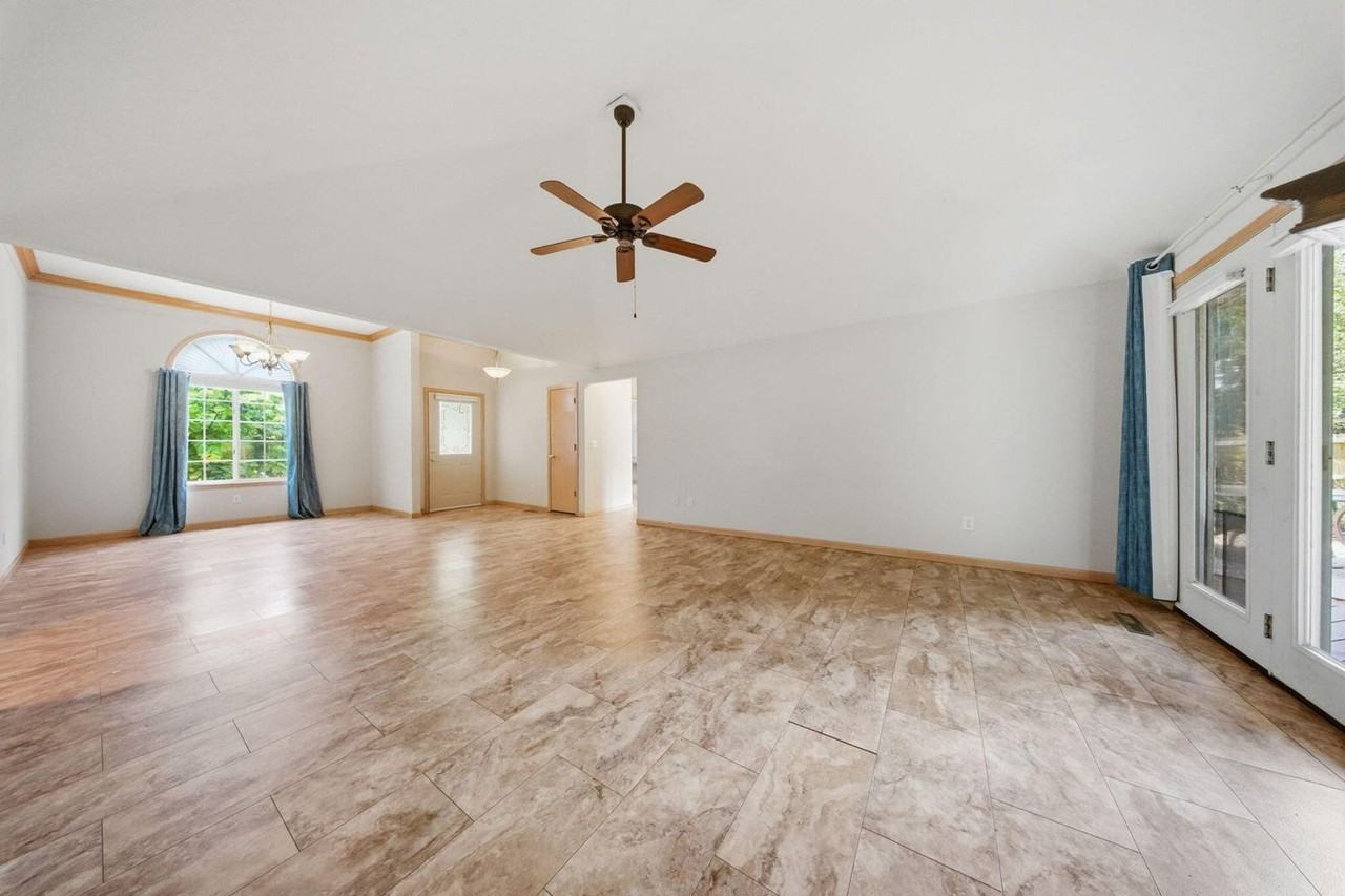 5632 S Newton Ave - Photo 4 of 28