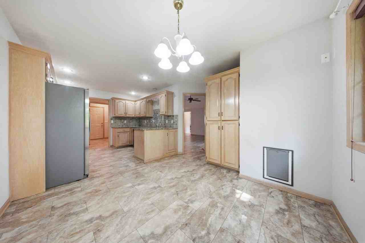 5632 S Newton Ave - Photo 7 of 28