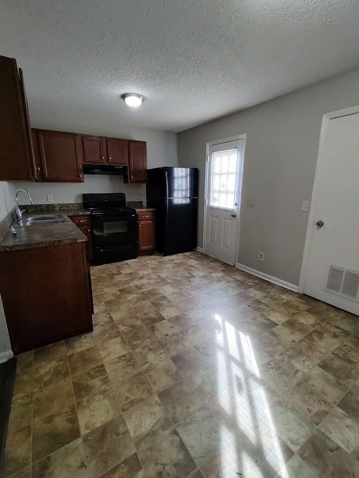 118 E Northfield Blvd #120 - Photo 4 of 32
