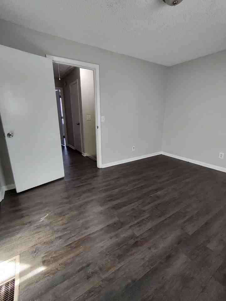 118 E Northfield Blvd #120 - Photo 7 of 32