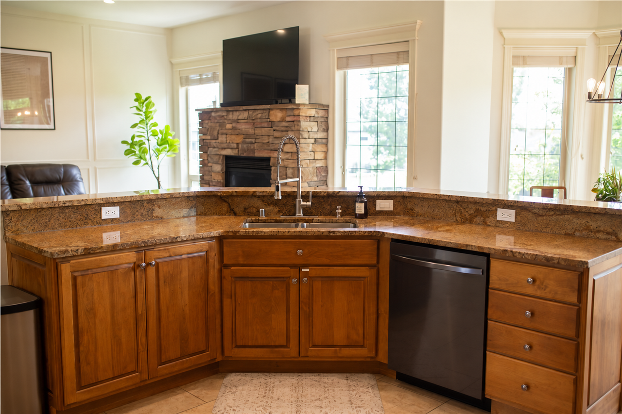 6246 Ironwood Dr - Photo 4 of 20