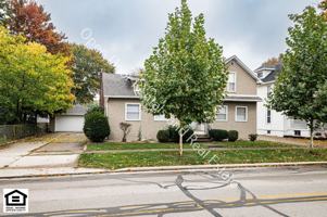 featured image of 1320 S Van Buren St