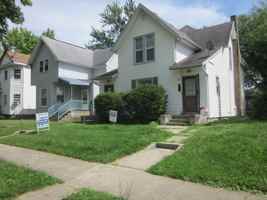 featured image of 128 E Taber St
