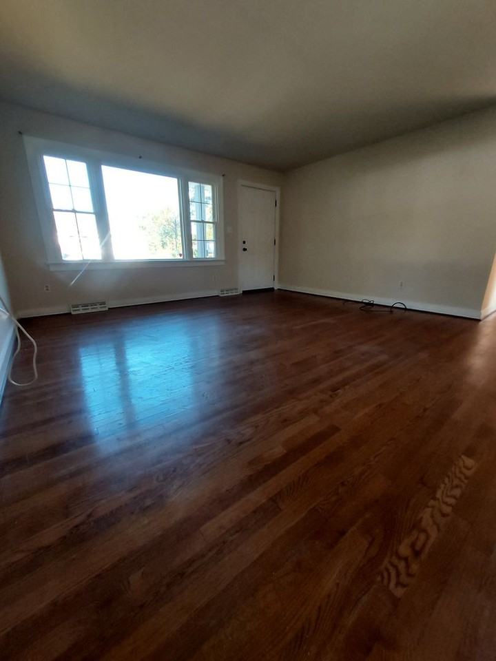 2800 Bluefield St - Photo 3 of 25