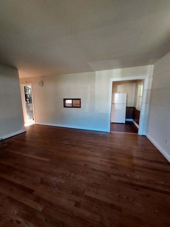 2800 Bluefield St - Photo 4 of 25