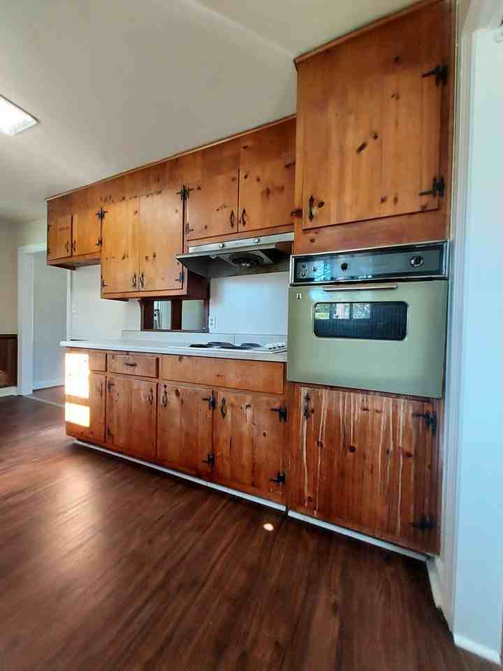 2800 Bluefield St - Photo 6 of 25