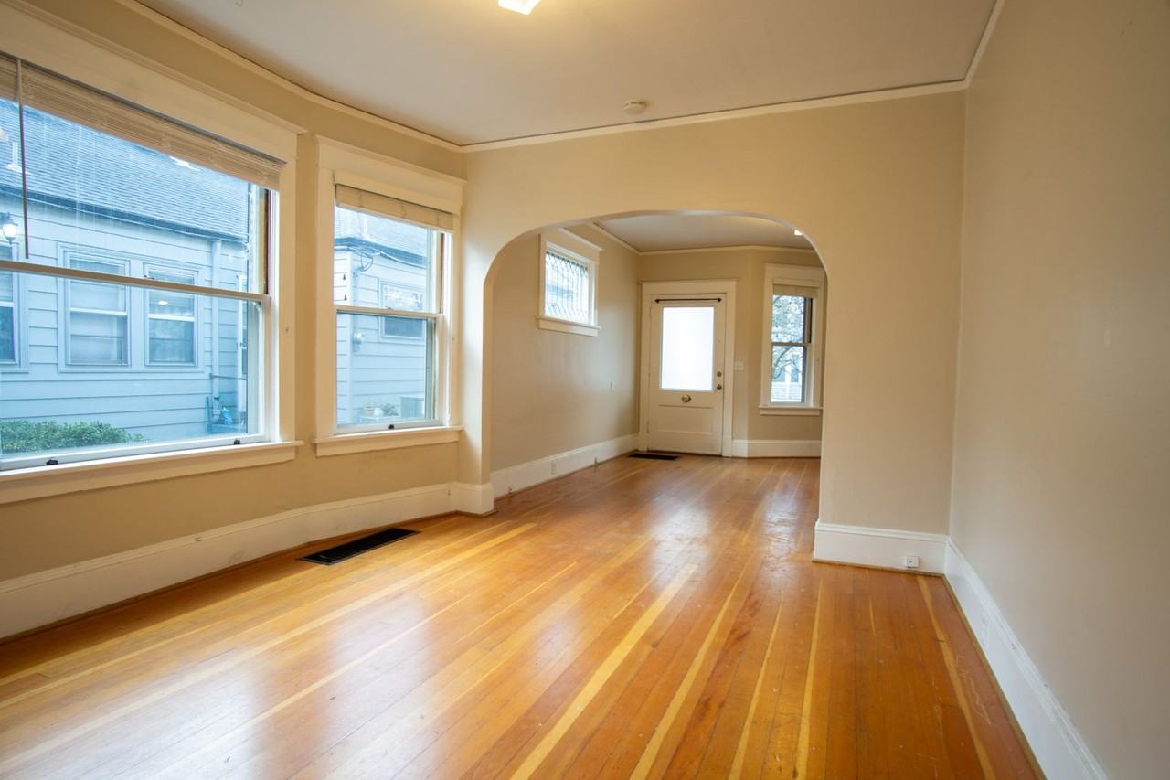 214 Ne 19th Ave - Photo 7 of 20